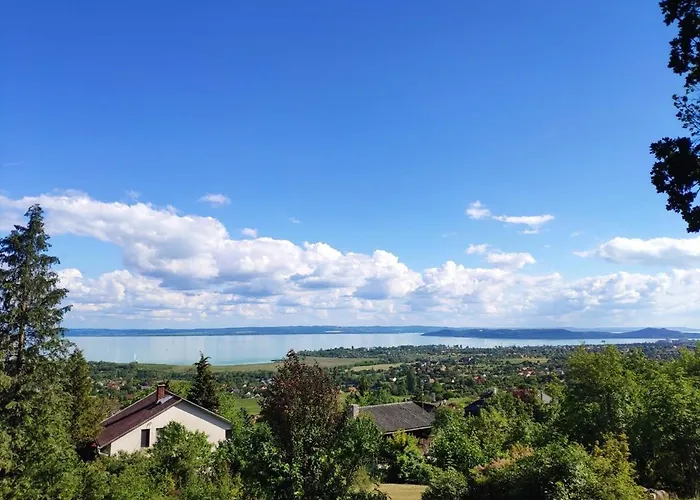 Rabaguzia - Haz Csodas Balatoni Panoramaval Case de vacanță