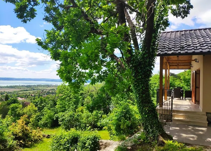Case de vacanță Rabaguzia - Haz Csodas Balatoni Panoramaval